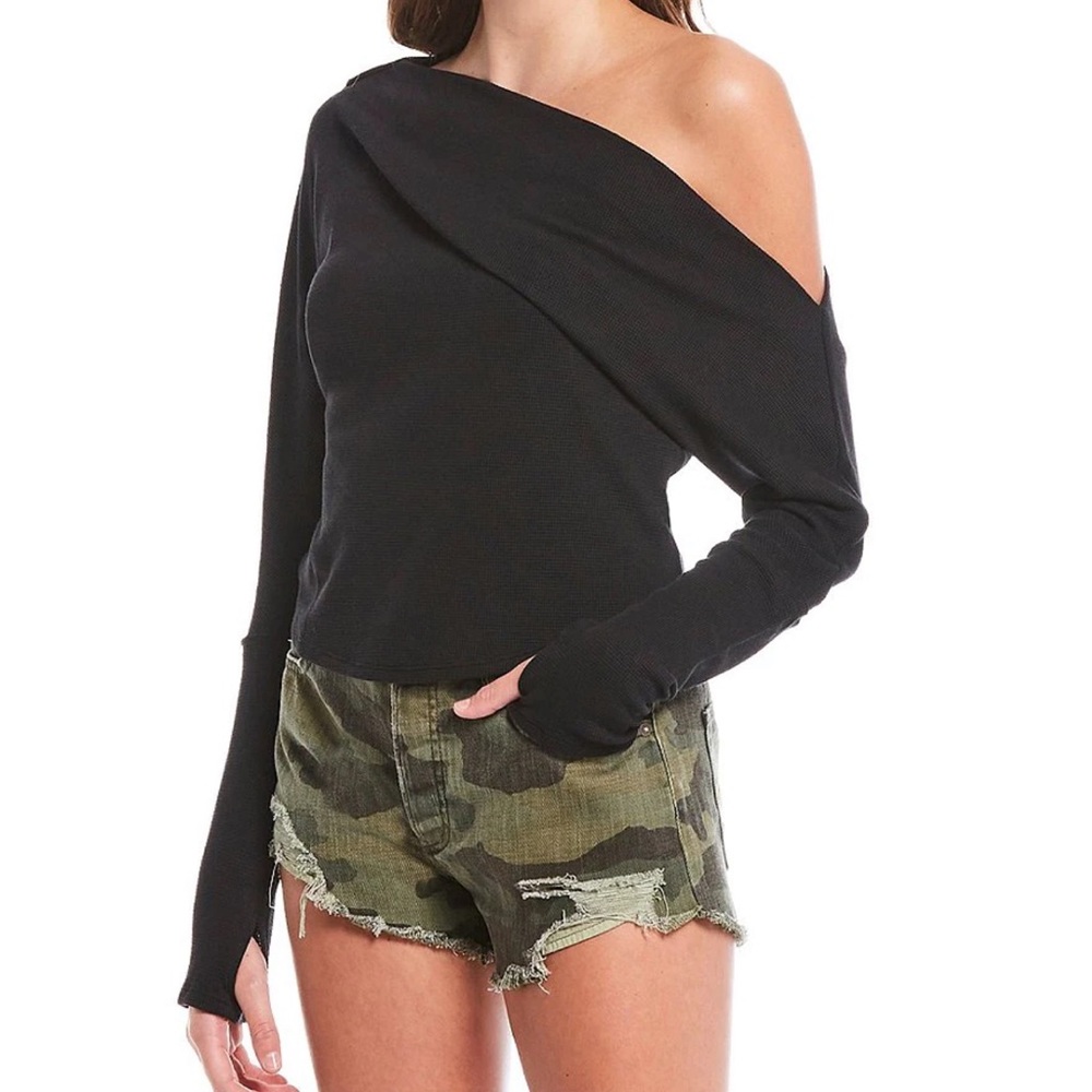We the free. Free people. Off the shoulder thermal top. Size medium. Never worn.
